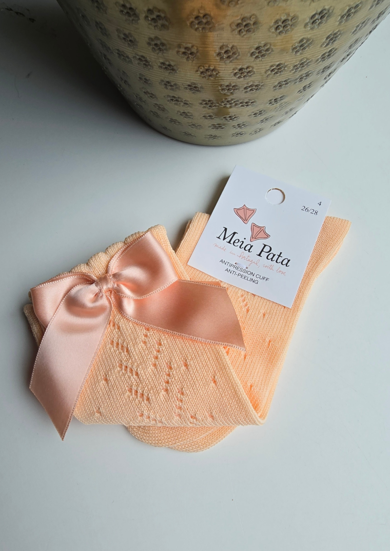 MEIA PATA  | kniekousjes met satijnen strik peach