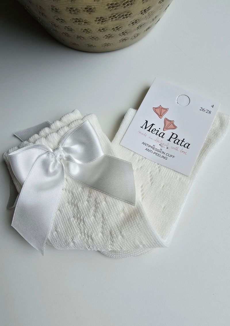 MEIA PATA  | kniekousjes met satijnen strik ivoor