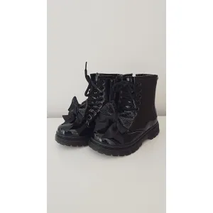 ROCK & JOY | BLACK BOOTS 